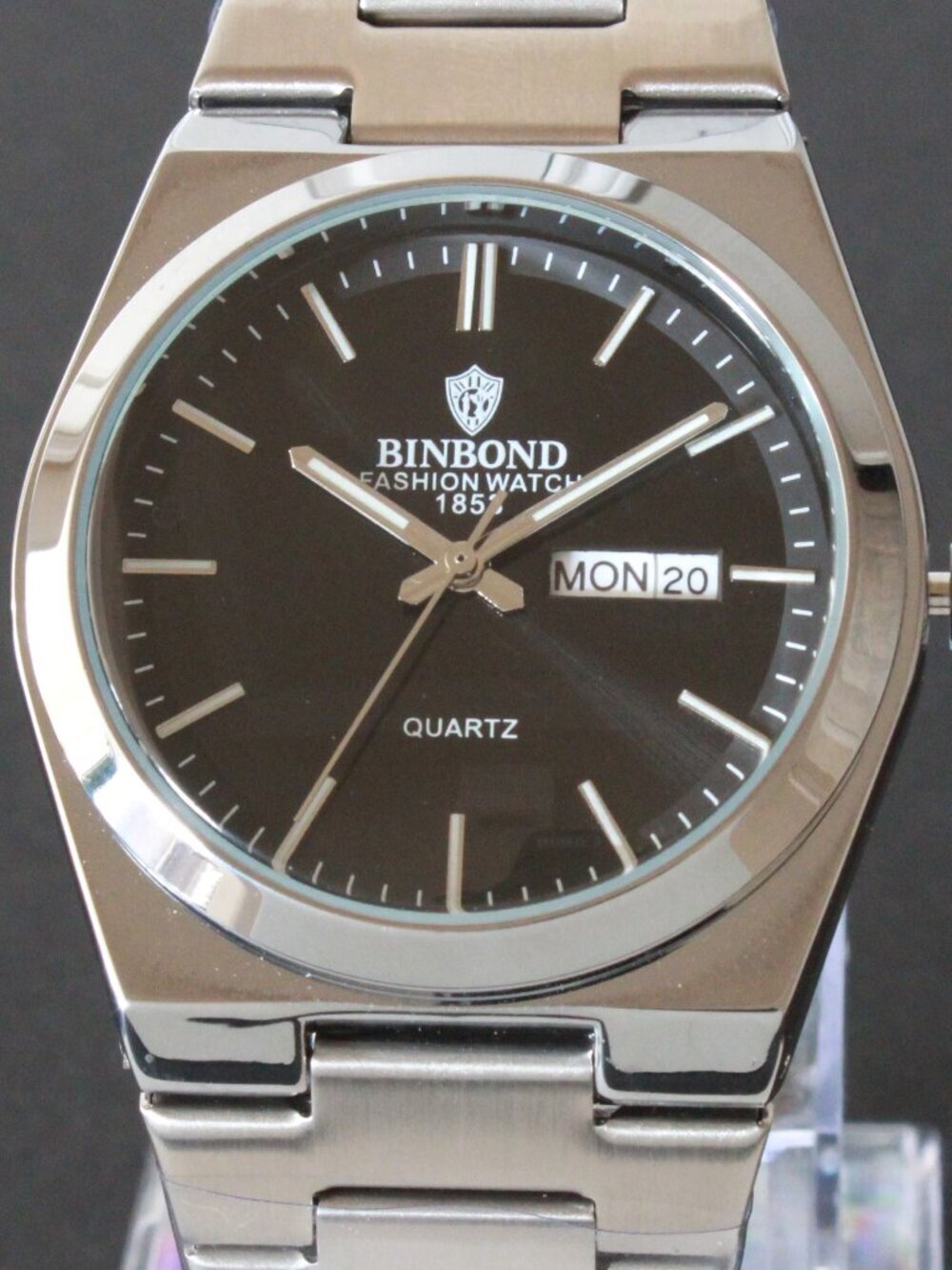 Men's Integrated Bracelet Sports Watch Stainless Steel Black Dial Quartz 40mm - Picture 6 of 8